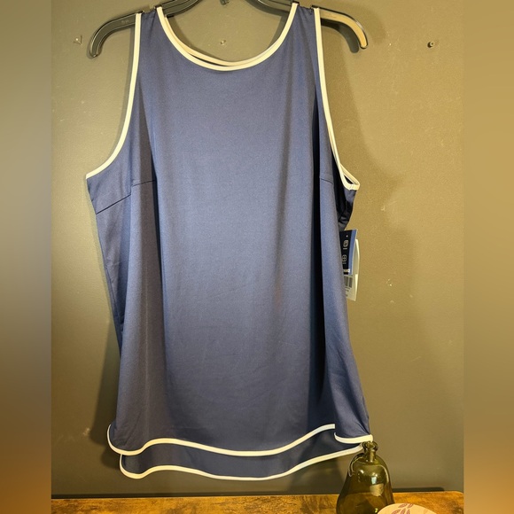 crown & ivy Tops - Crown and Ivory Performance Tank Top. NWT.